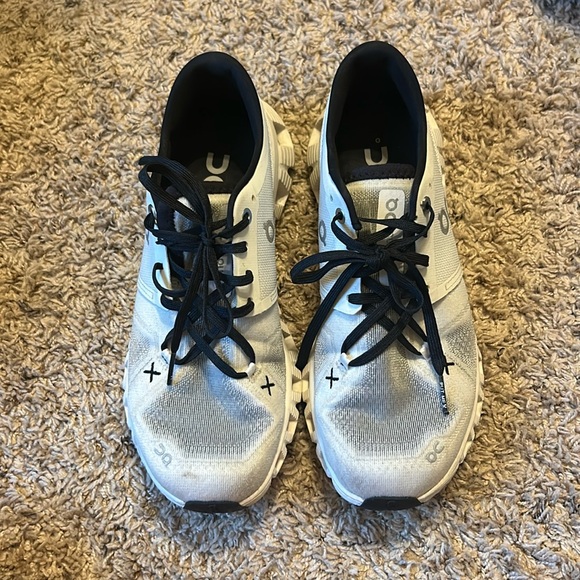 On Cloud x4 - Picture 1 of 2